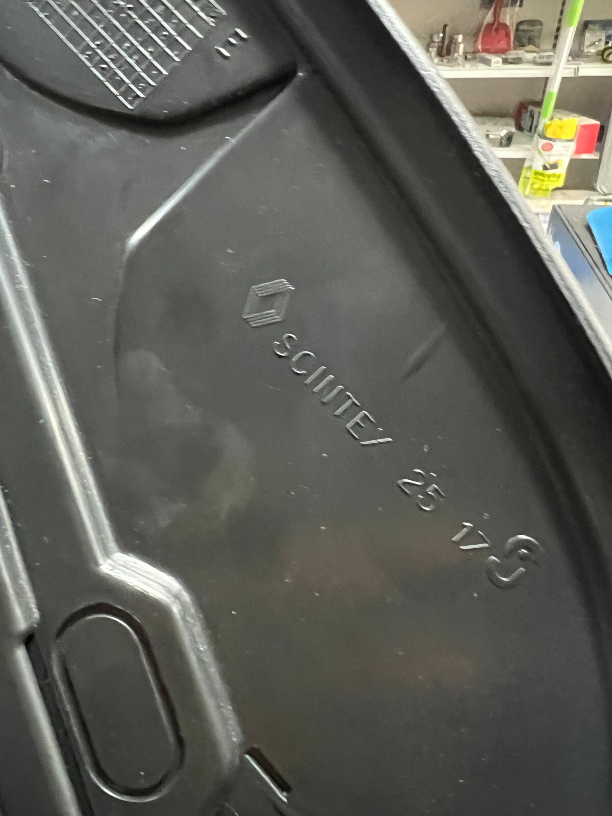 25.7.18.01 FARO FANALE STOP POSTERIORE DESTRO ORIGINALE RENAULT CLIO DA 90 A 94