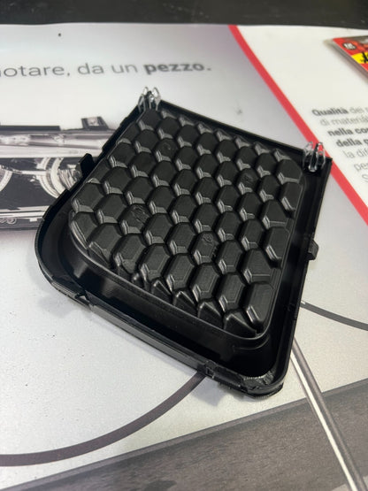 735598592 GRIGLIA PARAURTI ANTERIORE LATO DESTRO JEEP RENEGADE DAL 2014 AL 2018
