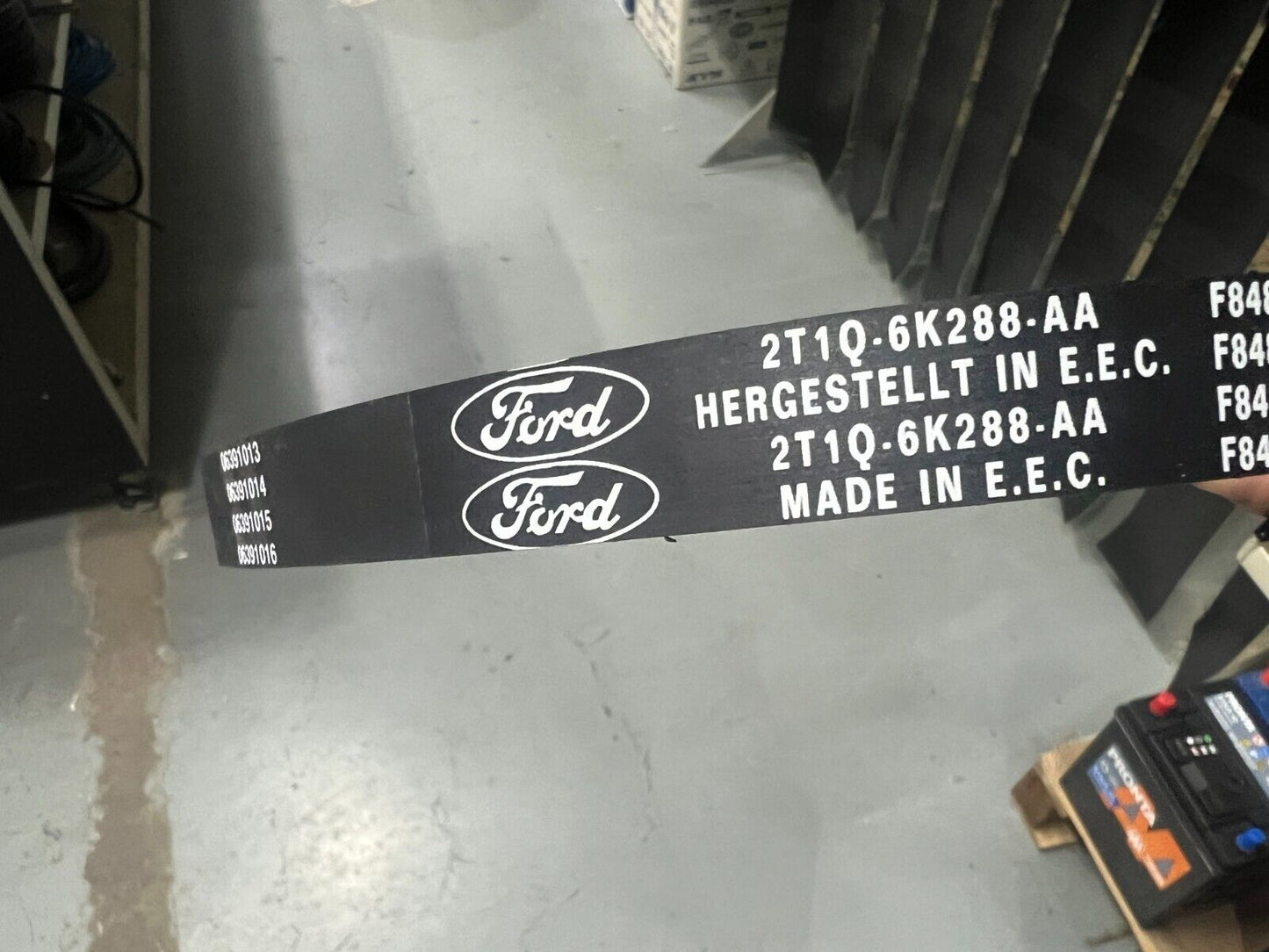 1215977 2T1Q-6K288-AA LOTTO DA 10 CINGHIE DI DISTRIBUZIONE ORIGINALI FORD