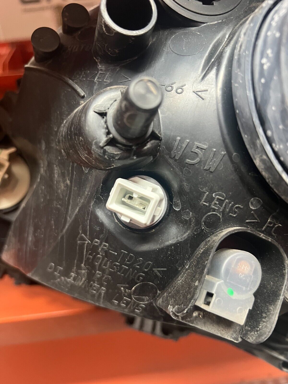 81130-0H011 811300H010 FARO FANALE ANTERIORE DESTRO ORIGINALE TOYOTA