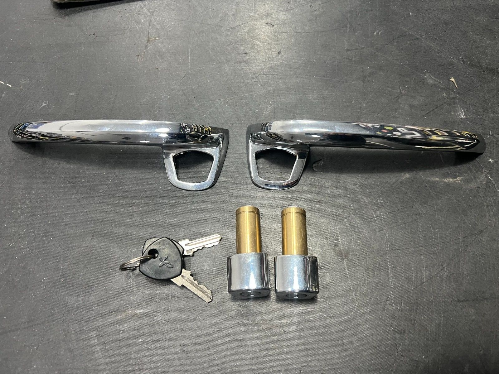 KIT MANIGLIE + BLOCCHETTI + CHIAVI ORIGINALI LANCIA FULVIA COUPE' FULVIA ZAGATO