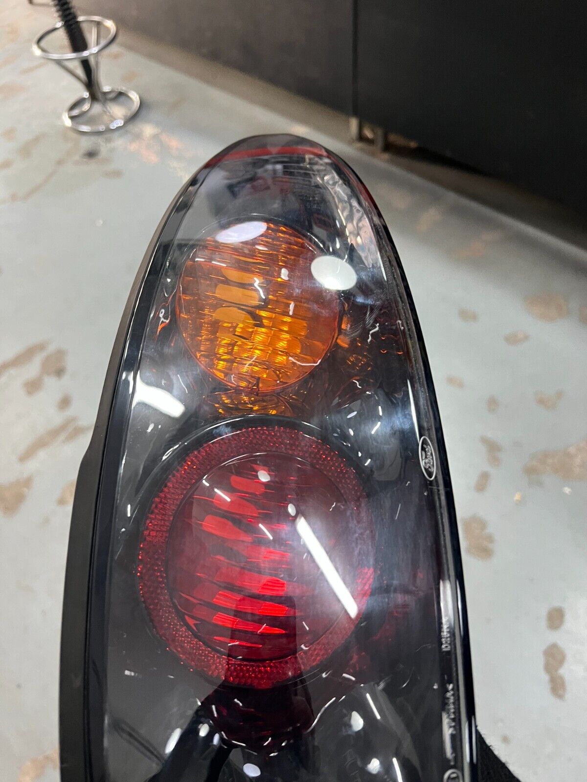 1050701 1051893 FARO FANALE STOP POSTERIORE DESTRO ORIGINALE FORD 06/97   03/98