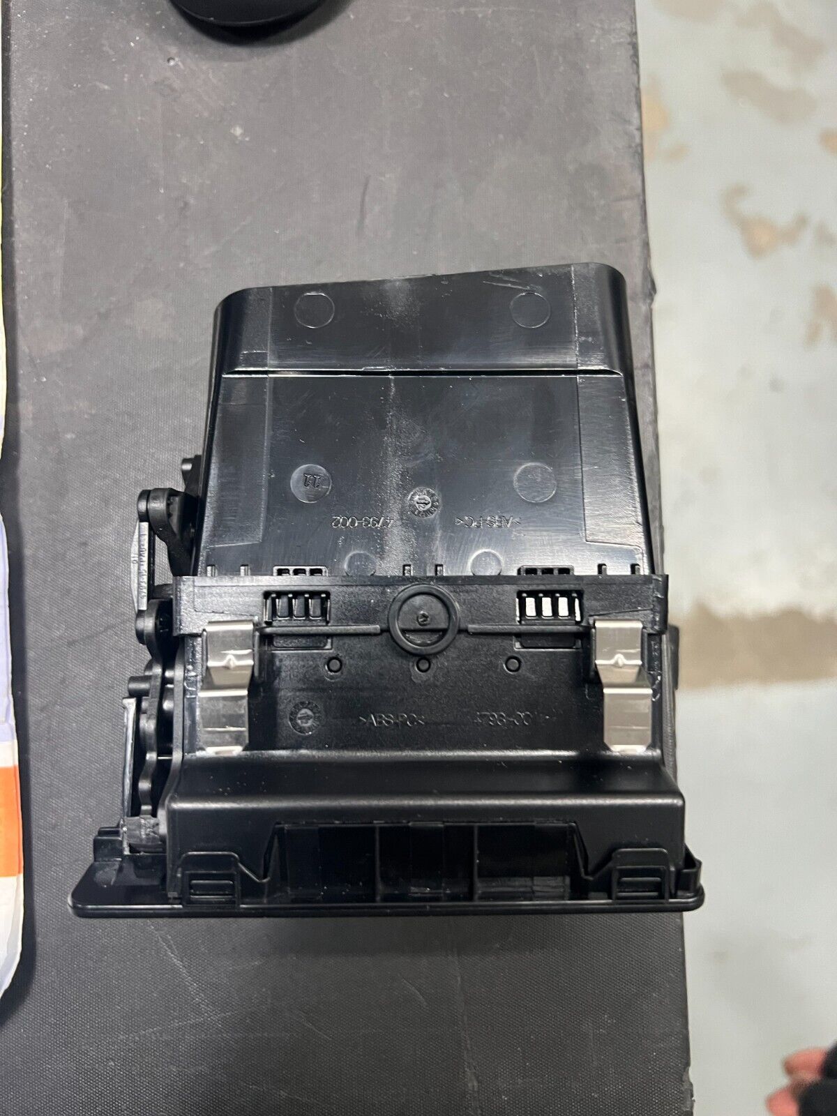 1751124 BOCCHETTA ARIA CONDIZIONATA LATO DESTRO ORIGINALE FORD