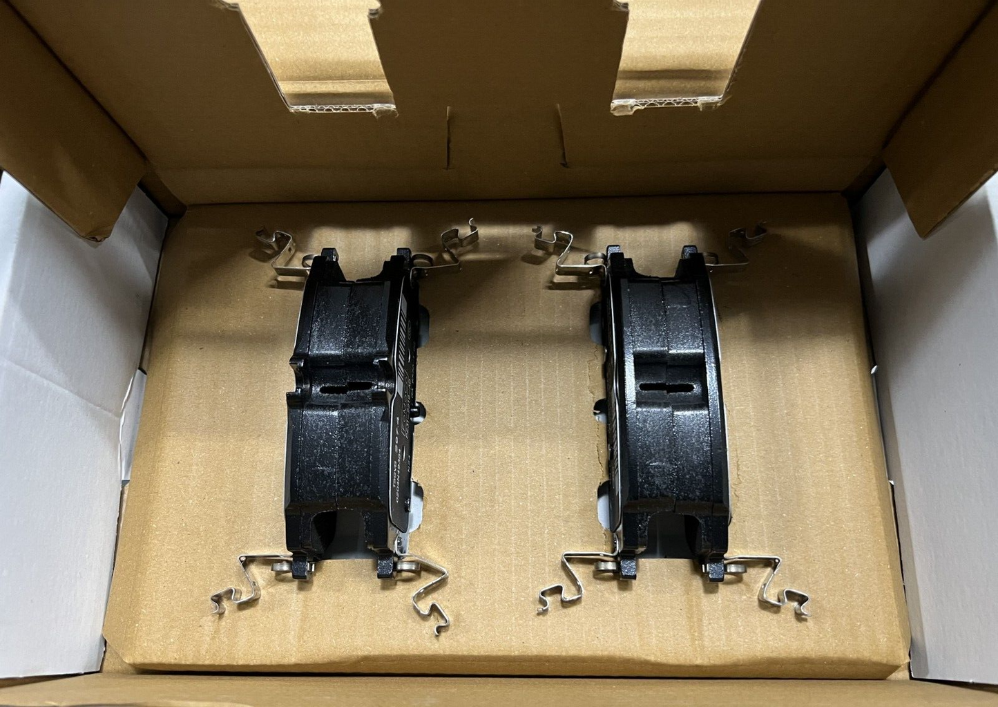 KIT PASTIGLIE FRENO POSTERIORI ORIGINALI FORD TRANSIT 2775879